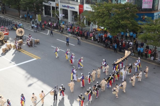 2015계룡군문화축제 시가지 공연_9