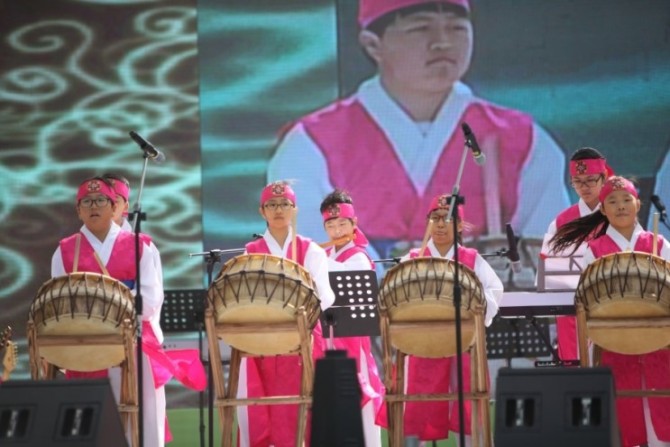 2015계룡군문화축제 시가지 공연_6